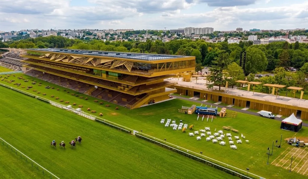 Racehorses on the track at a Paris racecourse